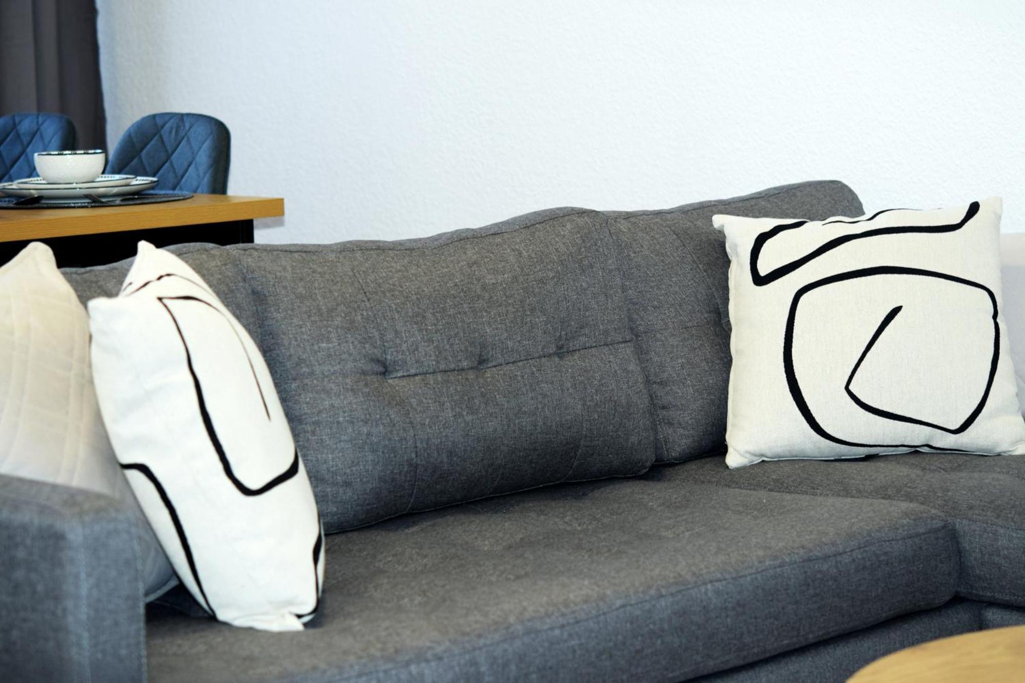 Asya Zentral, Balkon, Netflix, Gratis Kaffee Und Tee