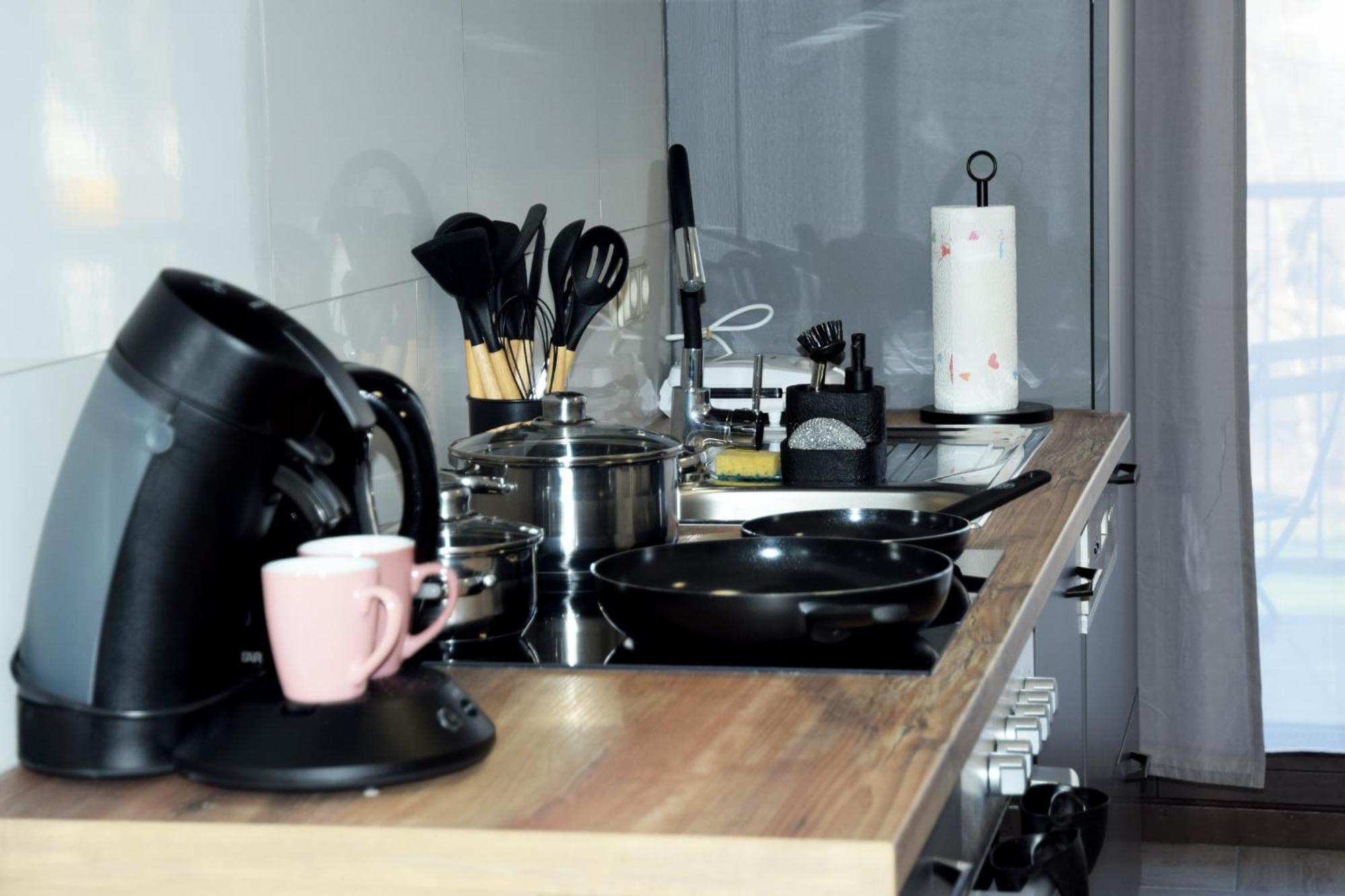 Asya Zentral, Balkon, Netflix, Gratis Kaffee Und Tee * Chemnitz